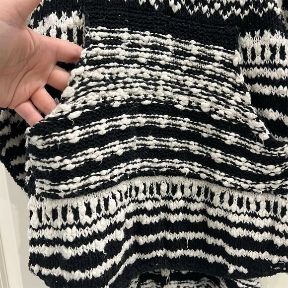 Free People Women's Black Geometric Cape Sweater One Size - Picture 7 of 7